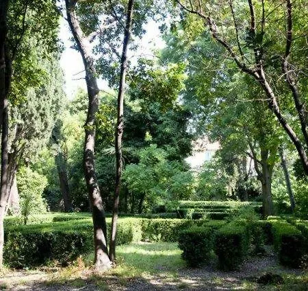 Simply Rodin Kastela
